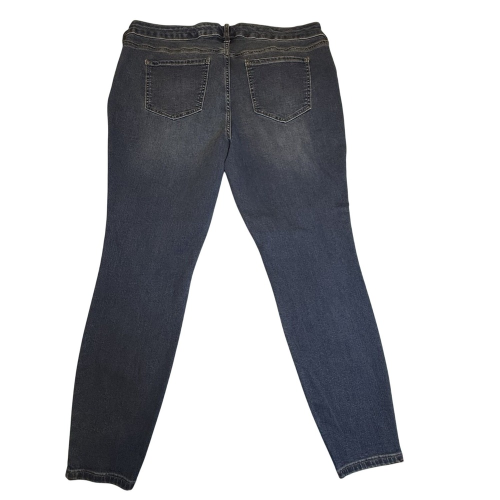 ✨Wonderly Jeans Womens 18W Mid-Rise Skinny Slim Leg Denim Trendy Fitted Plus # - Picture 3 of 10